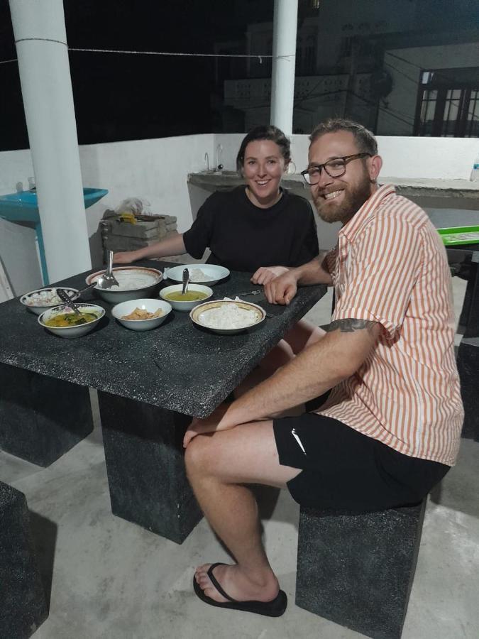 Sura Homestay Канди Екстериор снимка