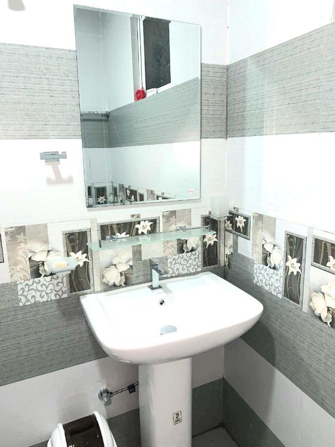 Sura Homestay Канди Стая снимка