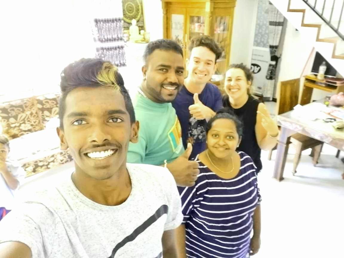 Sura Homestay Канди Екстериор снимка