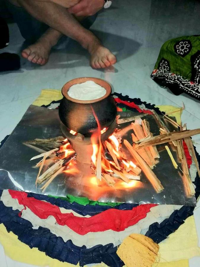 Sura Homestay Канди Екстериор снимка